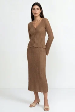 Ajour-Strickjacke mit Knöpfen