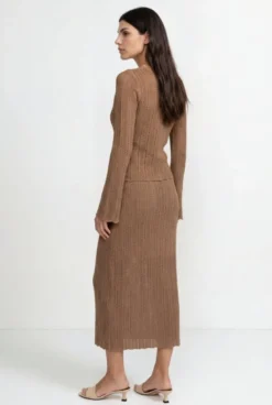 Ajour-Strickjacke mit Knöpfen