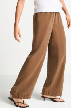 Ballonhose mit Bändern