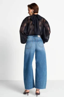 Baumwolljeans mit Fransensaum