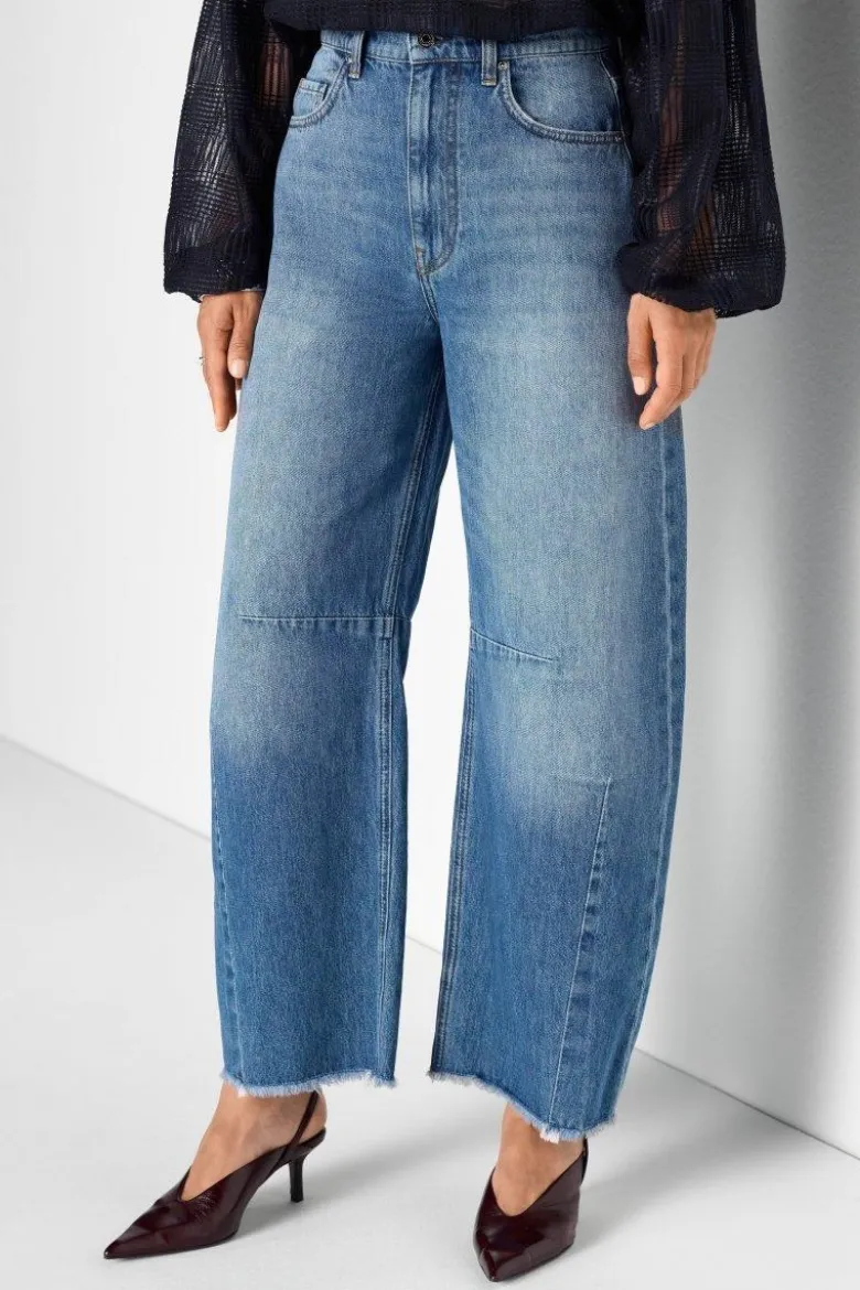 Baumwolljeans mit Fransensaum