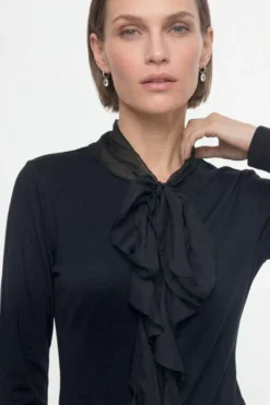 Baumwoll-Longsleeve mit Rüschendetail