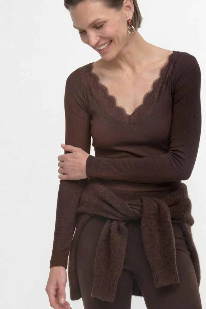 Baumwoll-Longsleeve mit Spitzenausschnitt