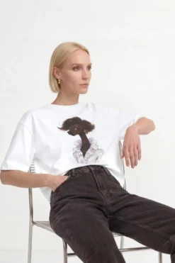 Baumwoll-T-Shirt mit Modeillustration