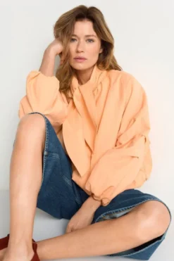 Blousonjacke mit Bindekragen