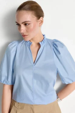 Bluse mit Rüschenkragen