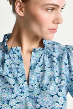 Bluse mit Rüschenkragen - Made with Liberty Fabric