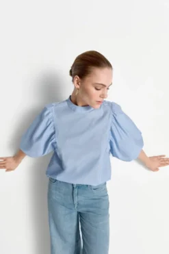 Bluse mit Schleifenkragen