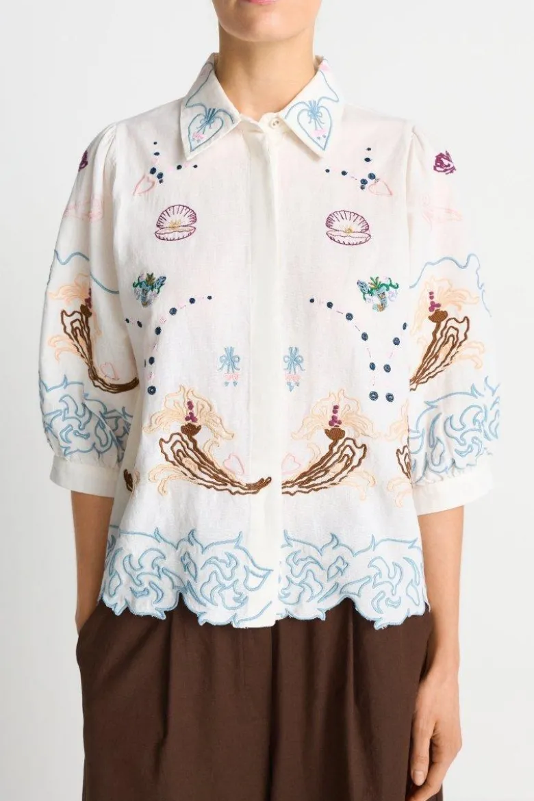 Bluse mit Stickerei