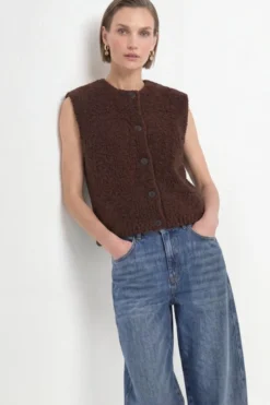 Bouclé-Strickweste mit Knopfleiste