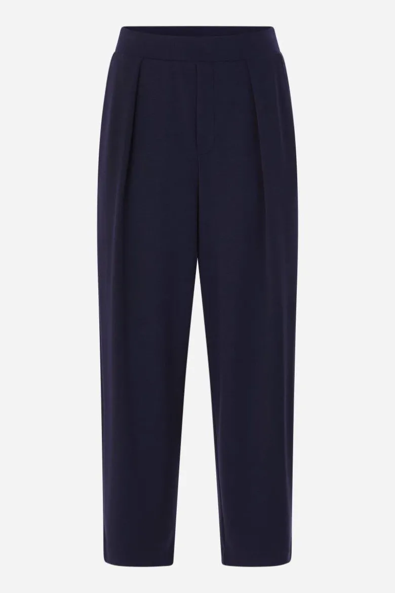 Bundfaltenhose im Barrel-Fit