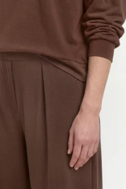 Bundfaltenhose in Barrel-Fit