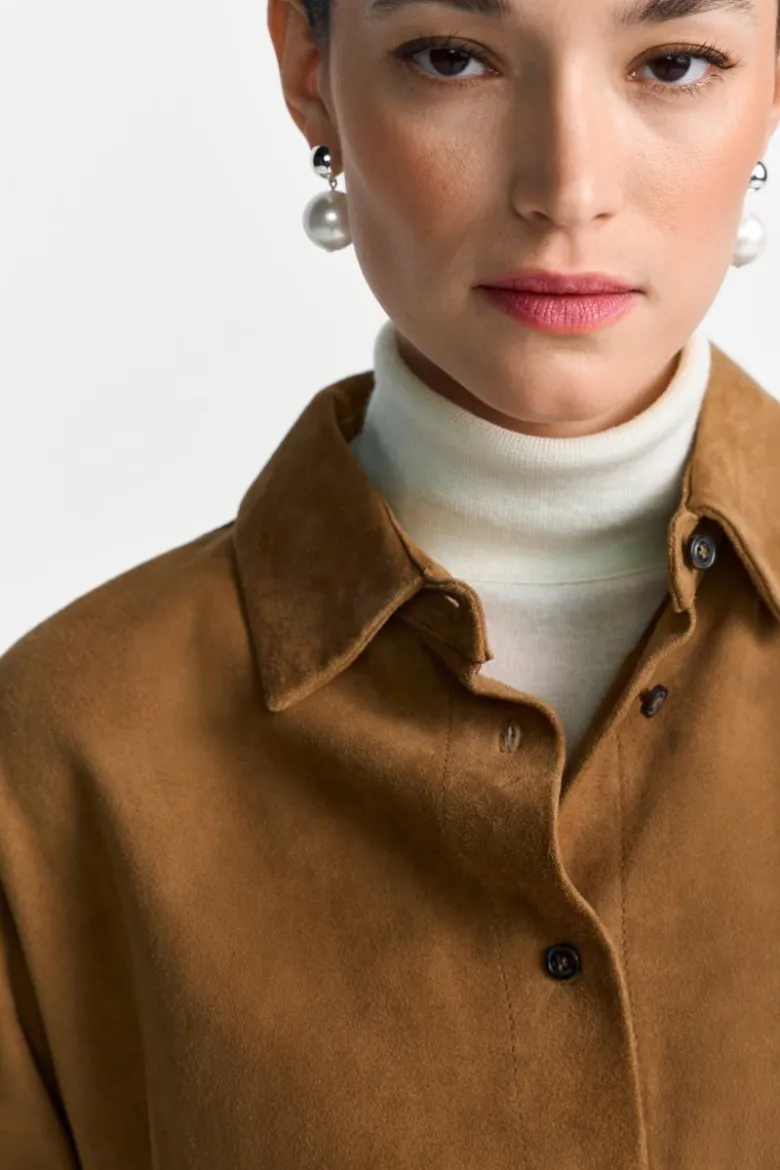 Cognacbraune Hemdjacke aus Velours