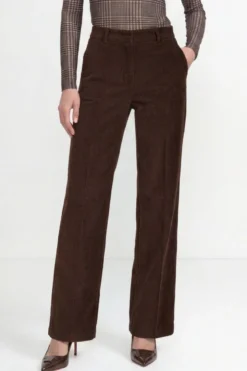 Cordhose mit weitem Bein