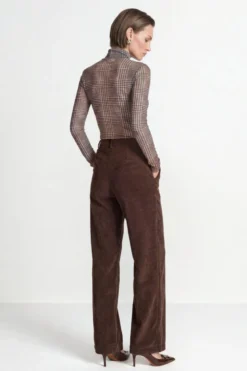 Cordhose mit weitem Bein