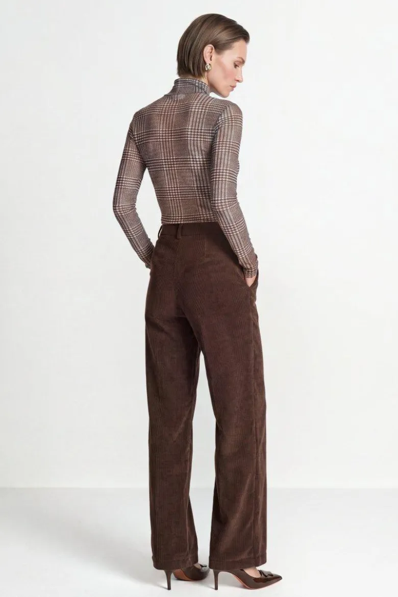 Cordhose mit weitem Bein