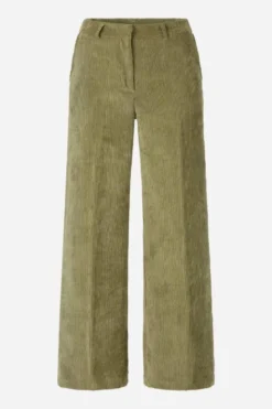 Cordhose mit weitem Bein