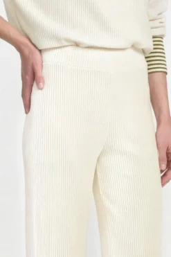 Cord-Hose mit weitem Bein