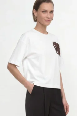 Cropped Baumwoll-T-Shirt mit 3D-Applikation