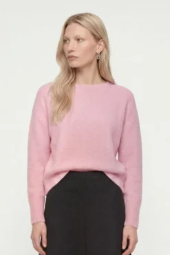 Cropped Pullover mit U-Boot-Ausschnitt