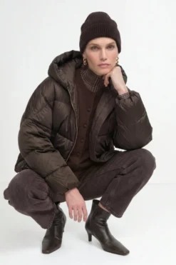 Daunenjacke mit Kapuze
