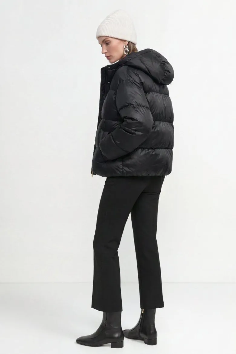 Daunenjacke mit Kapuze