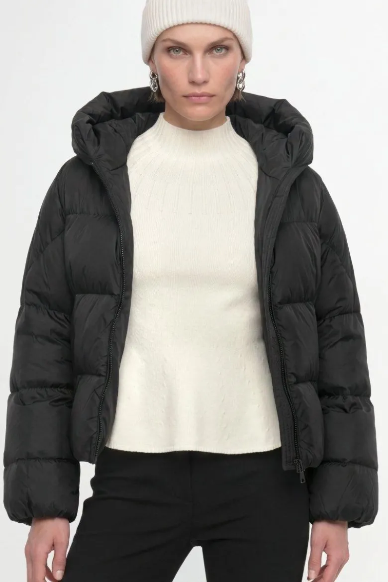 Daunenjacke mit Kapuze