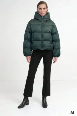 Daunenjacke mit Kapuze
