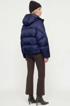 Daunenjacke mit Kapuze