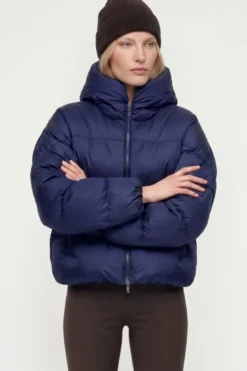 Daunenjacke mit Kapuze