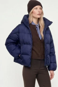 Daunenjacke mit Kapuze