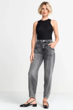 Denim im Slouchy-Fit