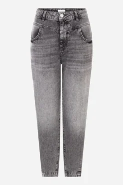 Denim im Slouchy-Fit