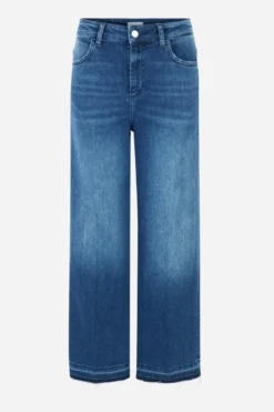Denim mit ausgefranstem Saum