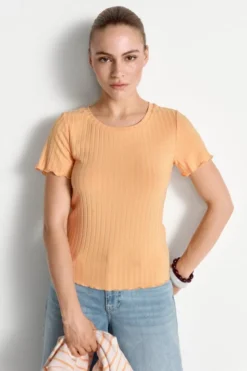 Figurbetontes Rippshirt
