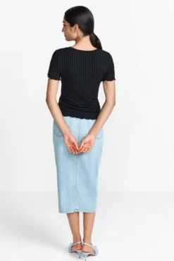 Figurbetontes Rippshirt