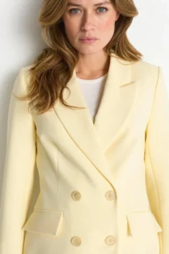 Gelber Blazer mit Taillierung