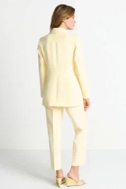 Gelber Blazer mit Taillierung