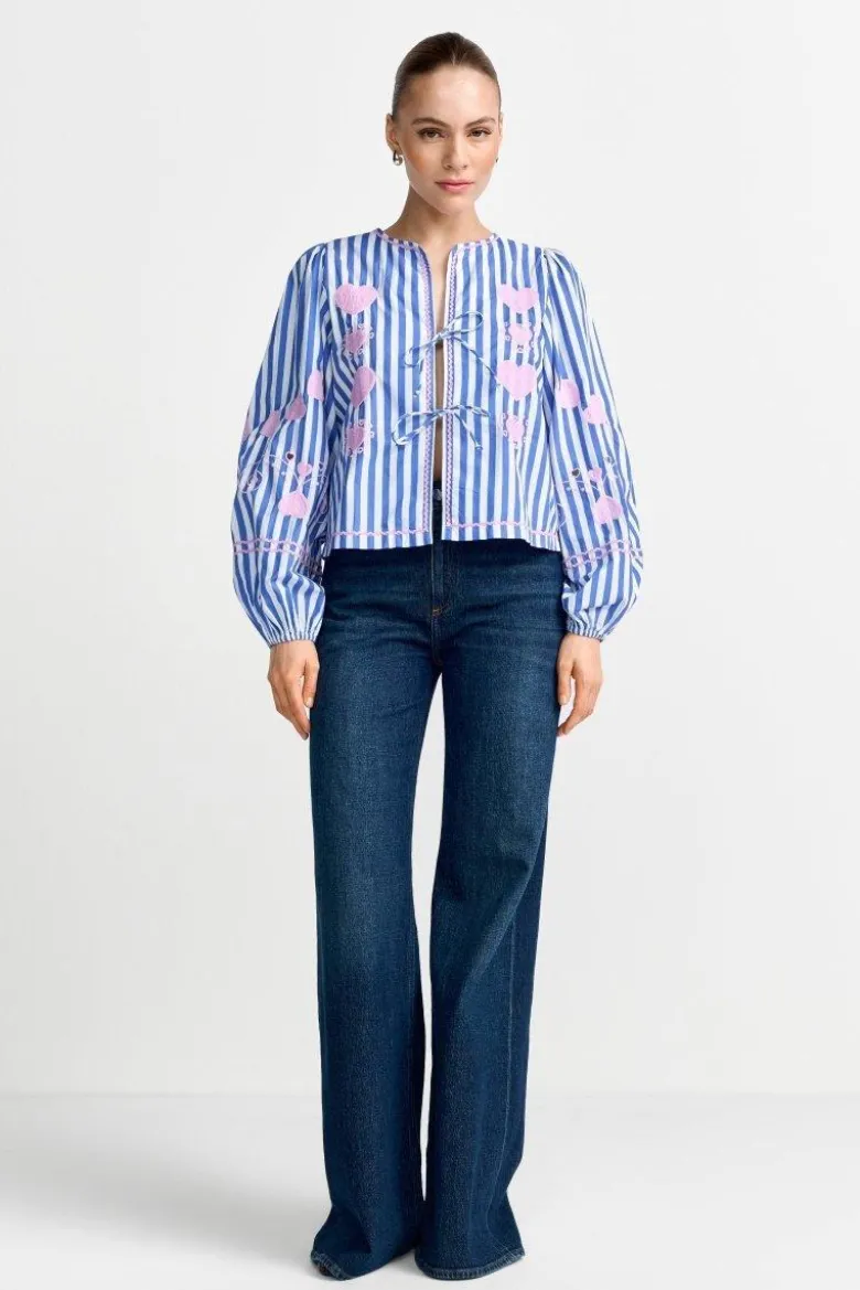 Gestreifte Bluse mit Herzstickereien