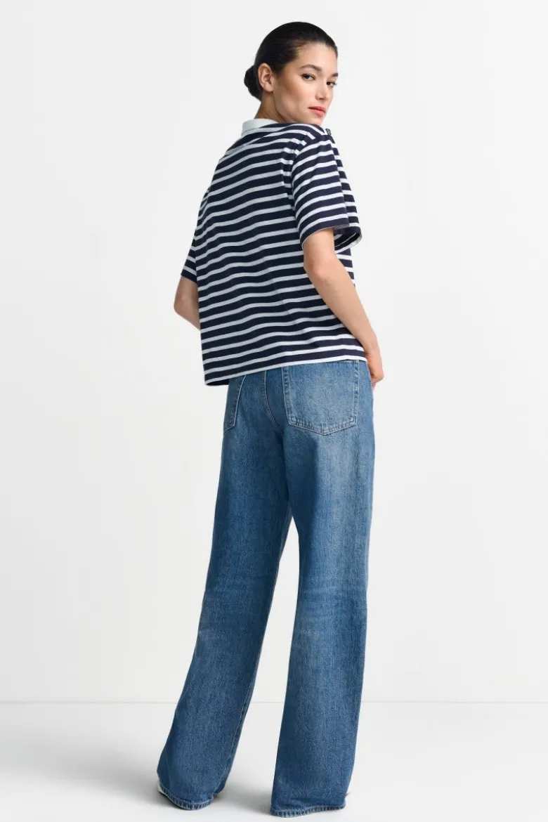 Gestreiftes Poloshirt mit Blüten
