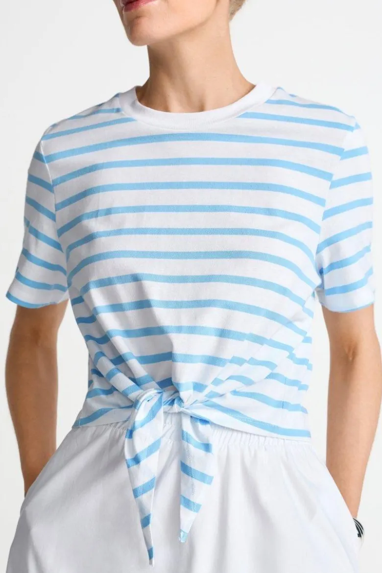 Gestreiftes T-Shirt mit Knoten