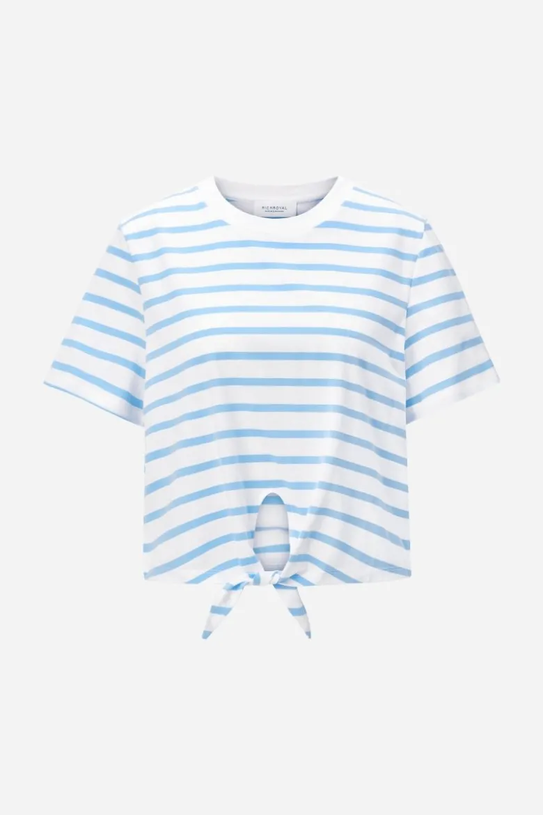 Gestreiftes T-Shirt mit Knoten