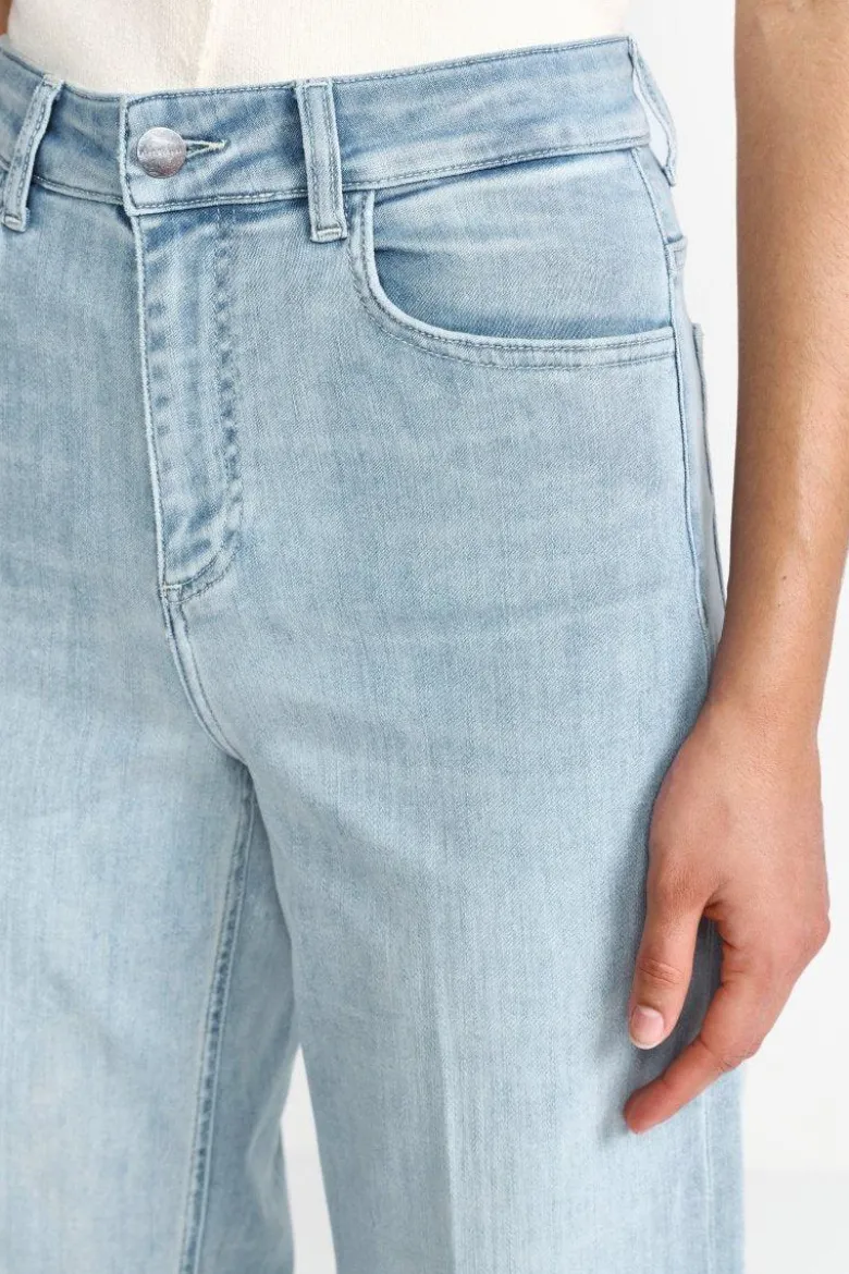 Hellblaue Wide-Leg-Jeans