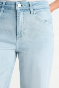 Hellblaue Wide-Leg-Jeans