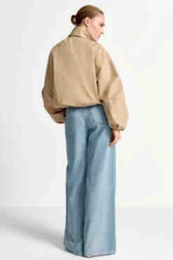 Hellblaue Wide-Leg-Jeans