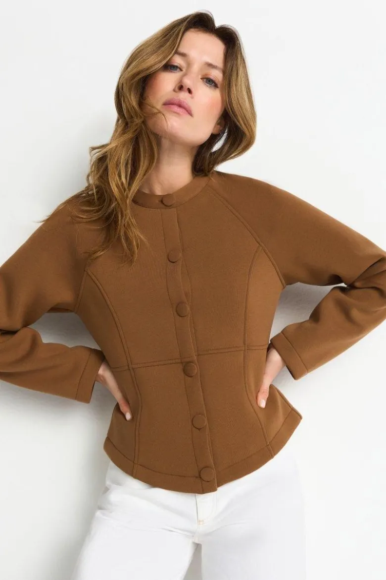 Jacke mit Teilungsnähten