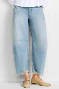 Jeans im Barrel-Fit