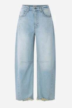 Jeans im Barrel-Fit