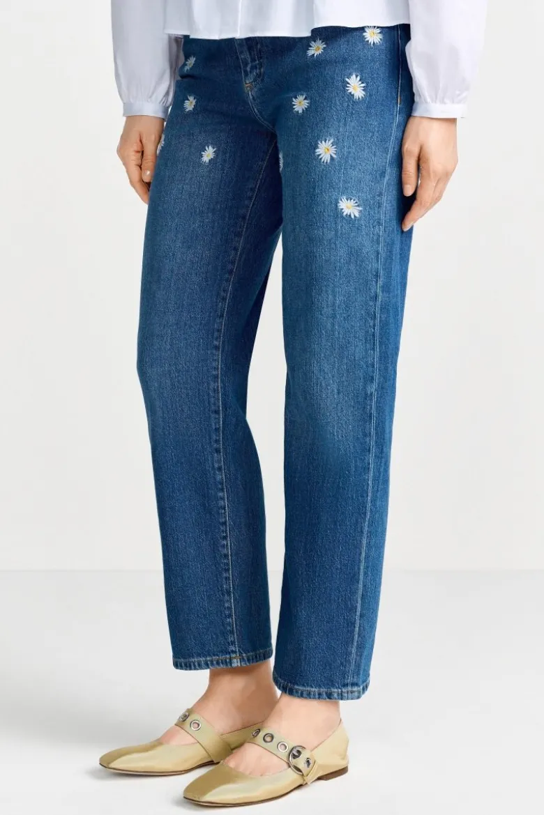 Jeans mit Blumenstickerei