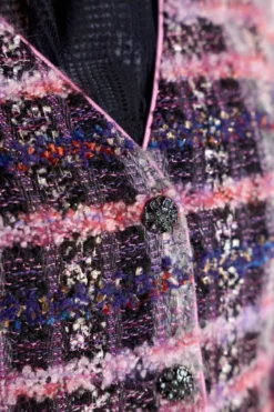 Kurzblazer aus Karo-Tweed
